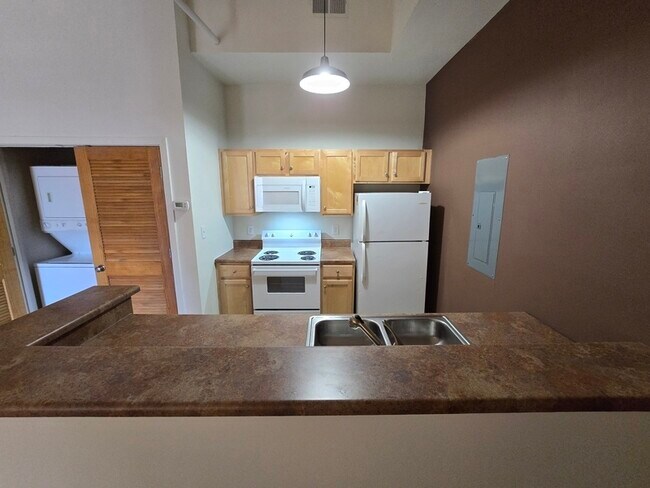 Photo - 900 W Broad St Unidad 2B