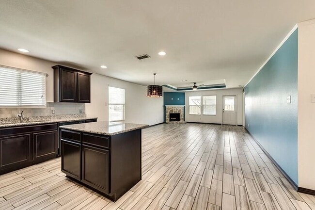 Photo - 1601 Megan Creek Dr