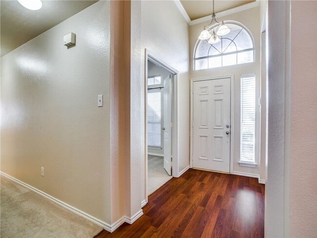 Photo - 5313 Hibbs Dr