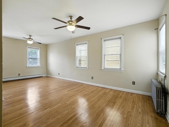 Building Photo - 32 Gardner Ave Rental