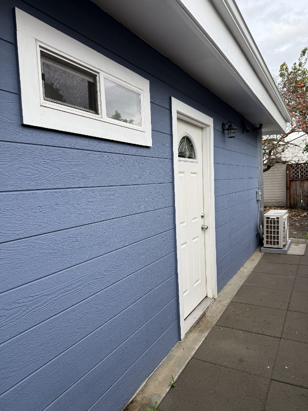 Building Photo - 1068 Billings Blvd