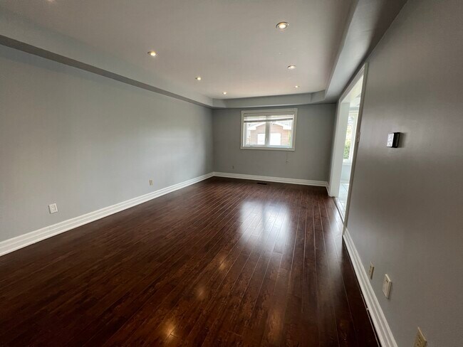 Photo - 270 Mountainberry Rd