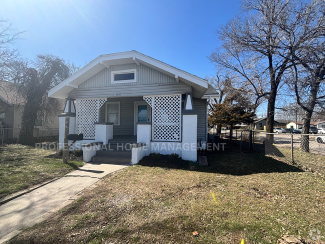 Building Photo - Corner lot 3-Bedroom, 2-Bath Home with Fin...