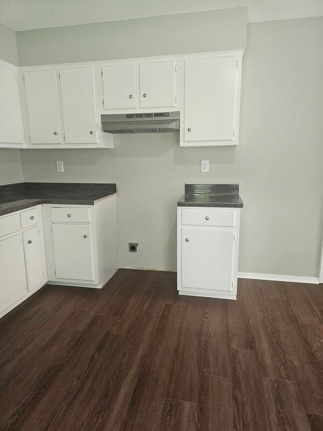 Photo - 6620 Forestgate Rd