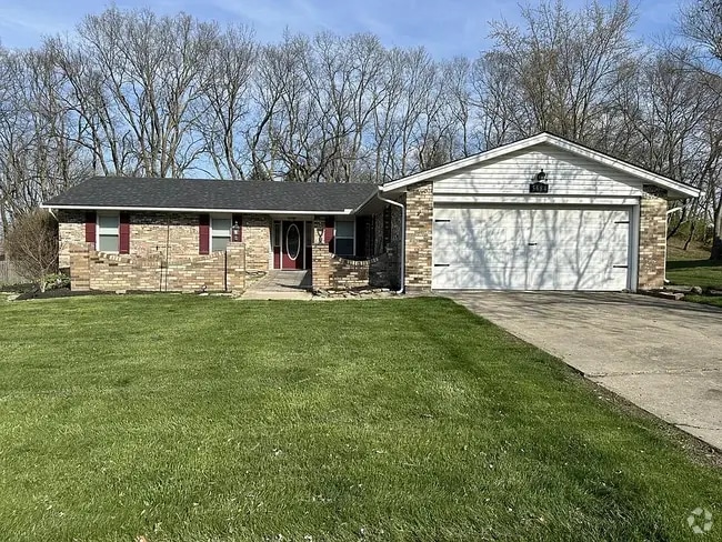 Building Photo - 5684 Red Oak Dr Rental
