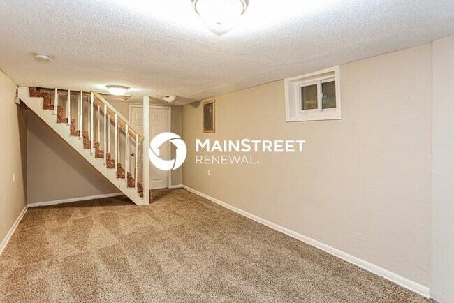 Photo - 3 Bedroom Pet-Friendly Home in RAYTOWN, MO...