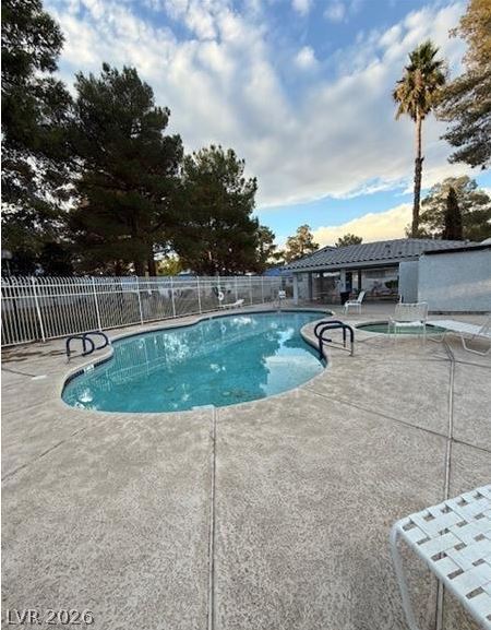 Photo - 2121 Chertsey Dr Unidad D