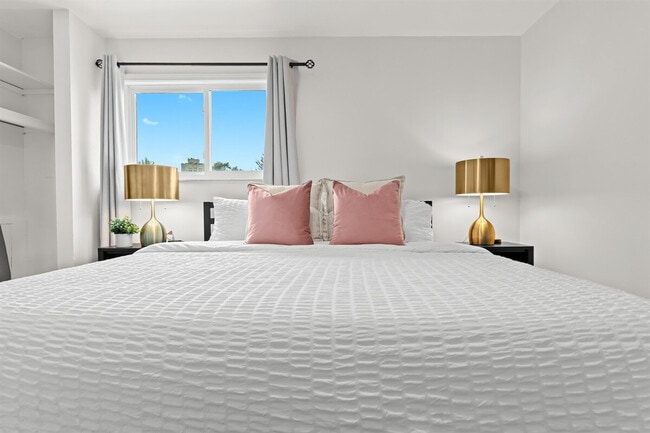 Photo - 22 2nd St Unidad SI ID1032324P