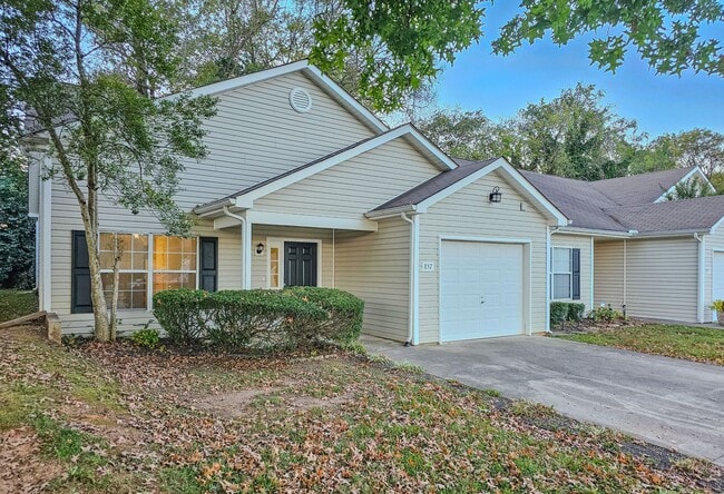 Photo - Knoxville 37934 - 3 bed 2.5 bath Condo - Contact Ryan Fogarty 865-333-4840