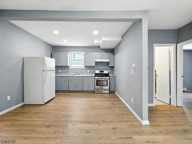 Building Photo - 158 Belmont Ave Unit 158 Rental