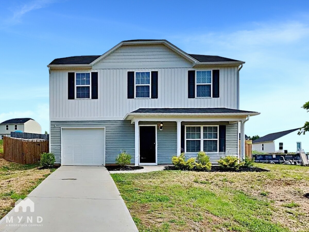 Photo - 136 Creekstone Ct