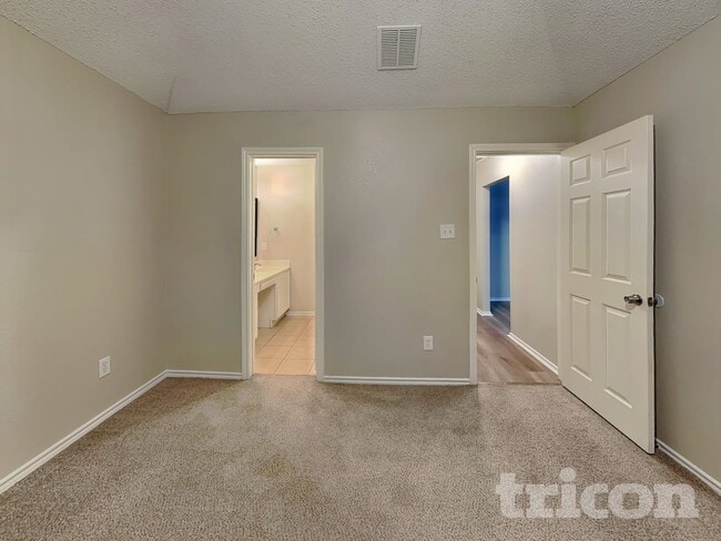 Photo - 1704 Fern Dr