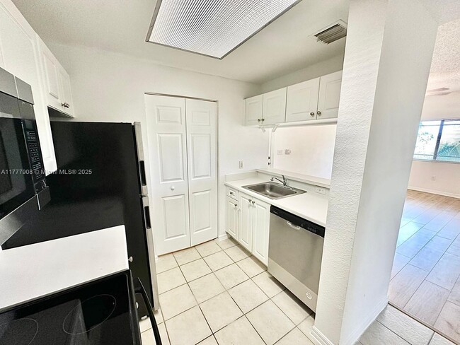 Photo - 2807 Veronia Dr Condo Unit 301