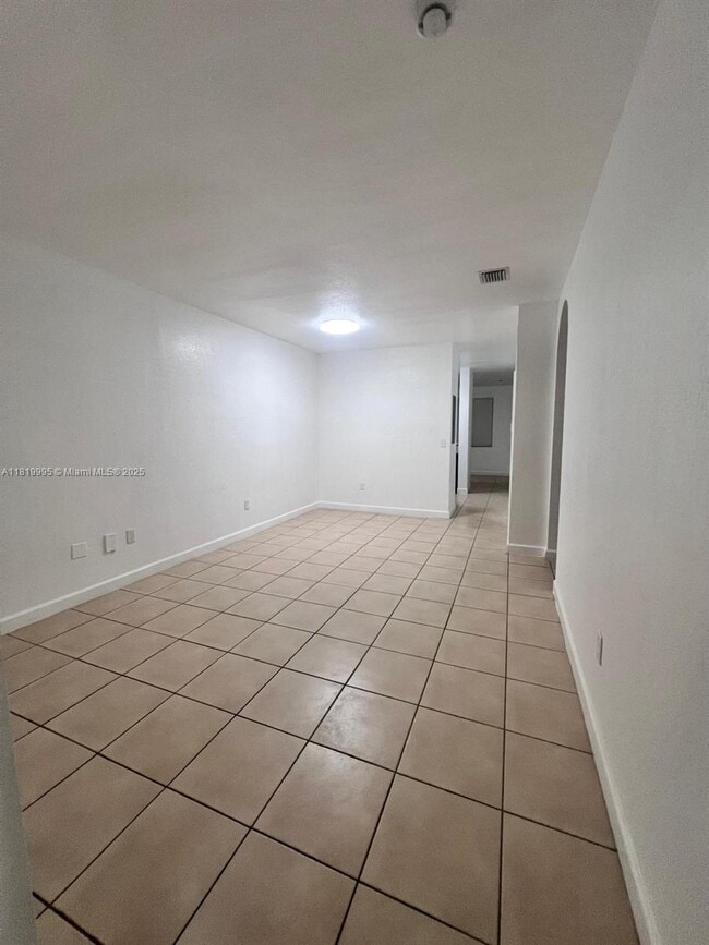 Photo - 7040 NW 177th St Unit 201-23