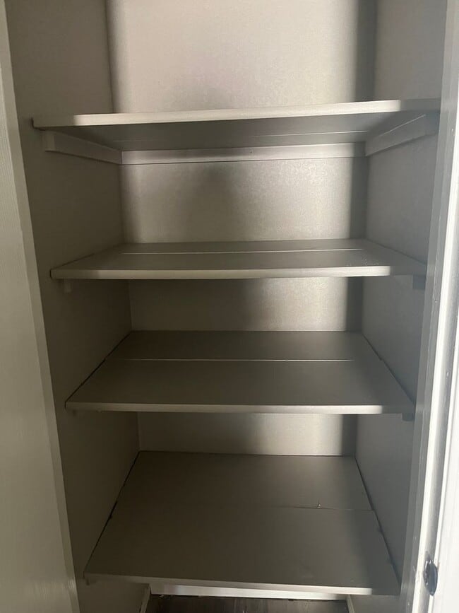 Photo - TG-4014 N. 54'TH Unit B