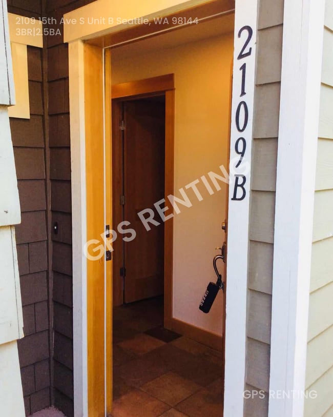 Photo - 2109 15th Ave S