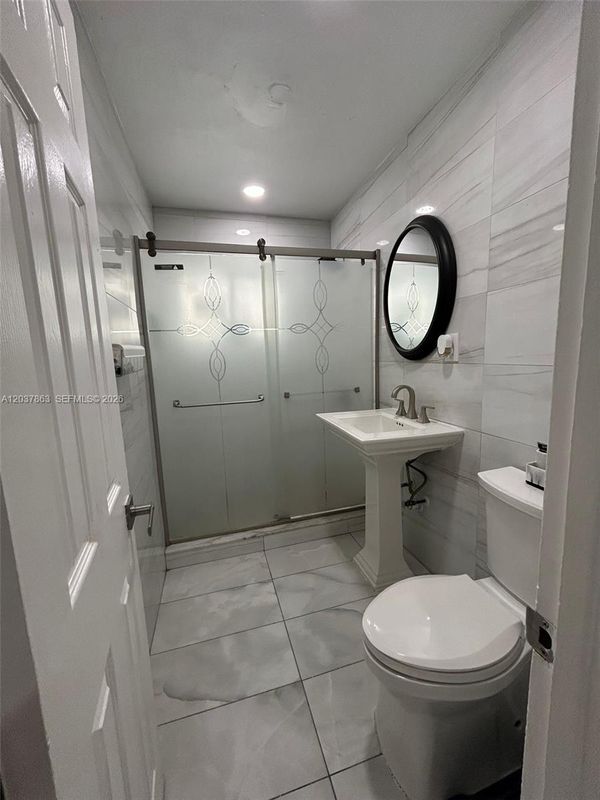 Photo - 5157 NE 5th Ave Unidad 1