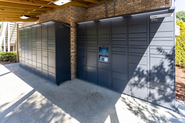 Amazon Hub