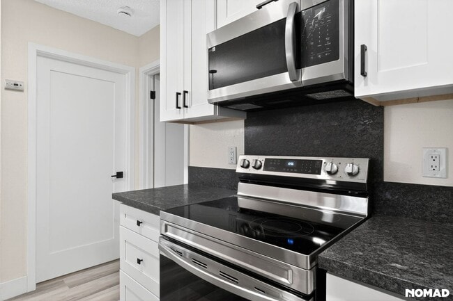 Photo - 4085 48th St