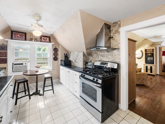 Photo - 1115 Eton Cross Rd Unit 1115