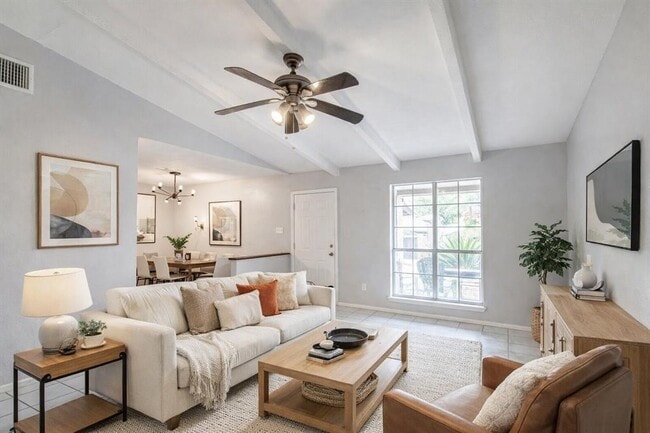 Building Photo - 8206 Exmoor Dr