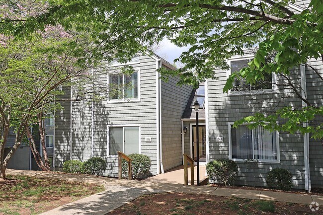 Building Photo - Pet-Friendly River Run Condo With Private ...