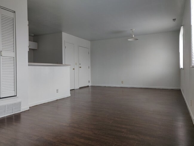 Photo - 3828 Jones St Unit 104