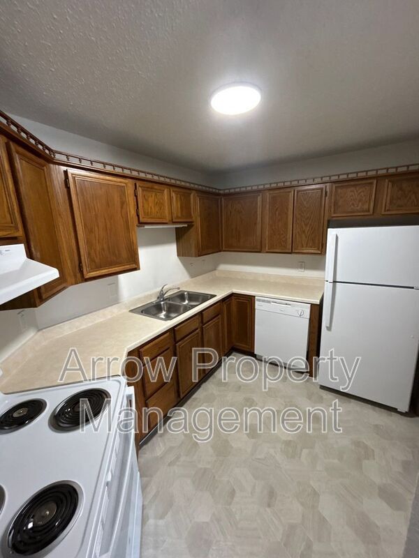 Building Photo - 205 E Arbor Ave Rental