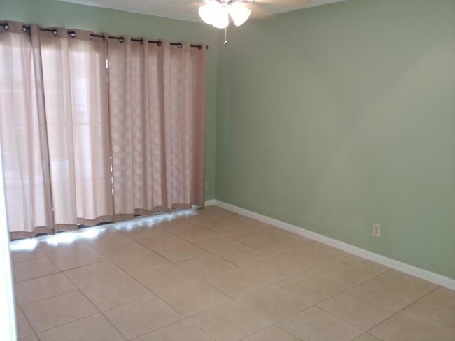 Photo - 2400 SW 19th Ave