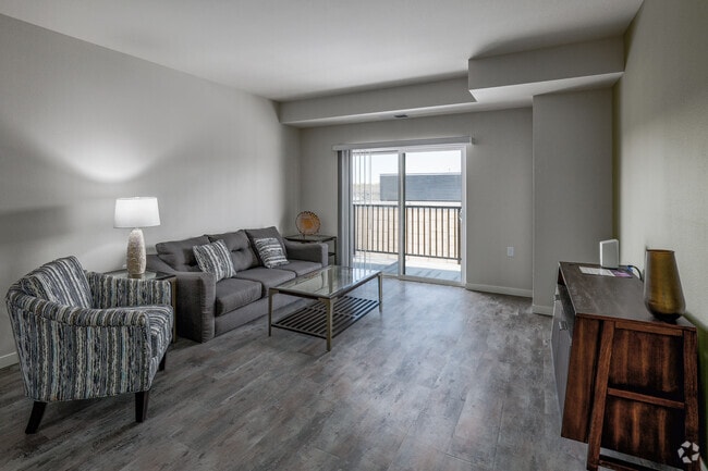1BR, 1BA - 774SF - Living Room