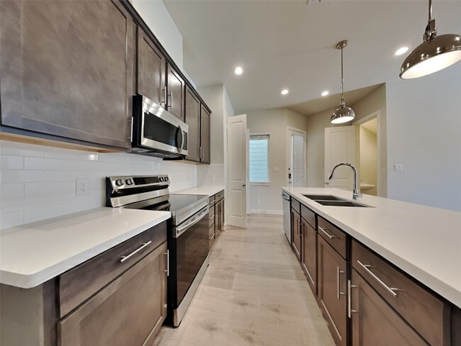 Photo - 5704 Paul Quinn St