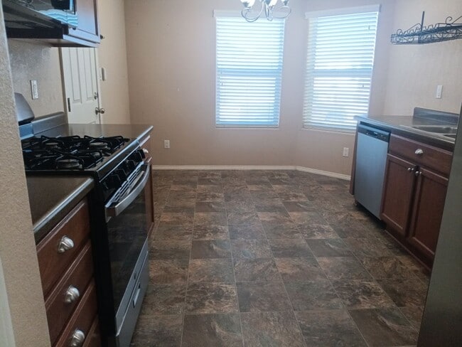 Photo - 3 Bedroom, 2 Bathroom Home! Schedule a Showing Today!