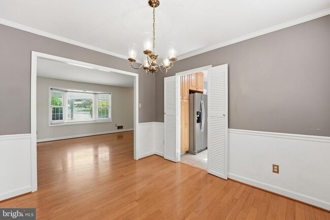 Photo - 8609 Woodview Dr