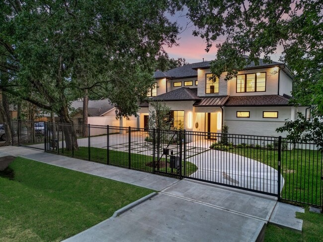 Photo - 13034 Memorial Dr