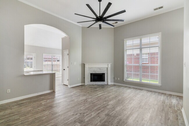 Photo - 9209 Acadia Pl