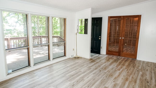 Photo - 7 Breakwater Dr