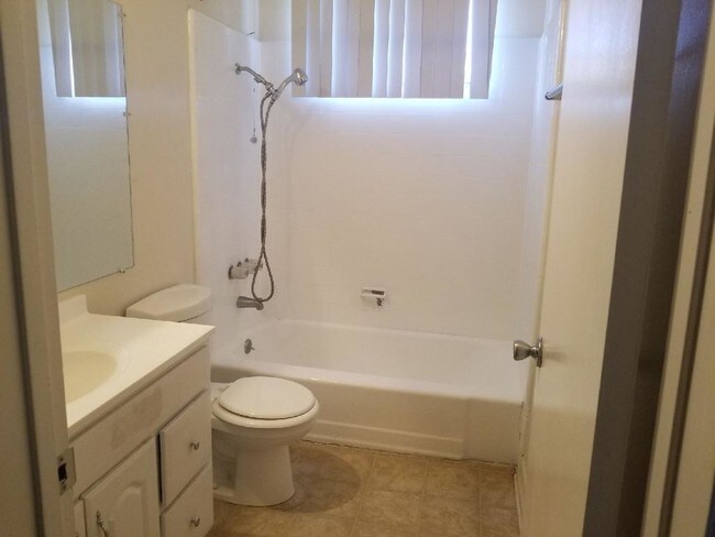 8036 Owensmouth Ave Unit 3