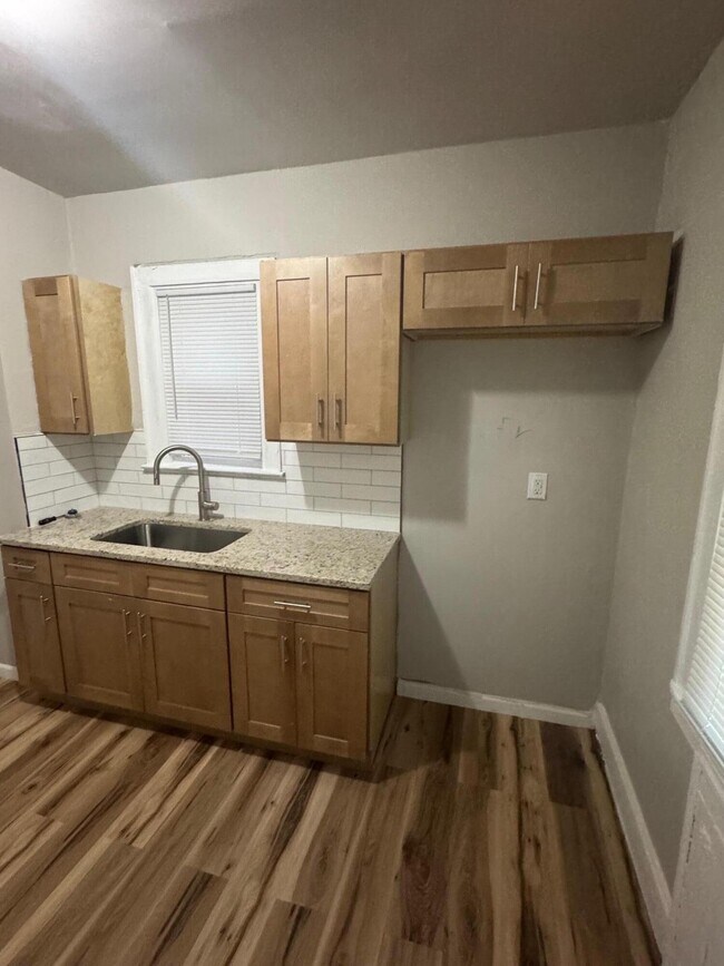 Photo - 14075 Cherrylawn St