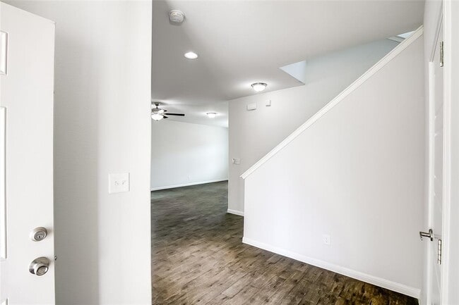 Photo - 100 Earl Keen St