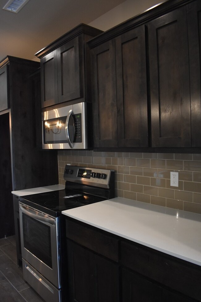 Photo - Upscale 4 Bedroom 3.5 Bathroom In The Heart of Fayetteville!!