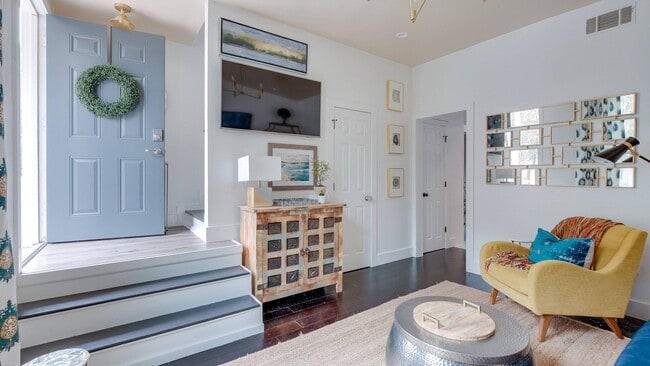 Photo - 414 E Gaston St