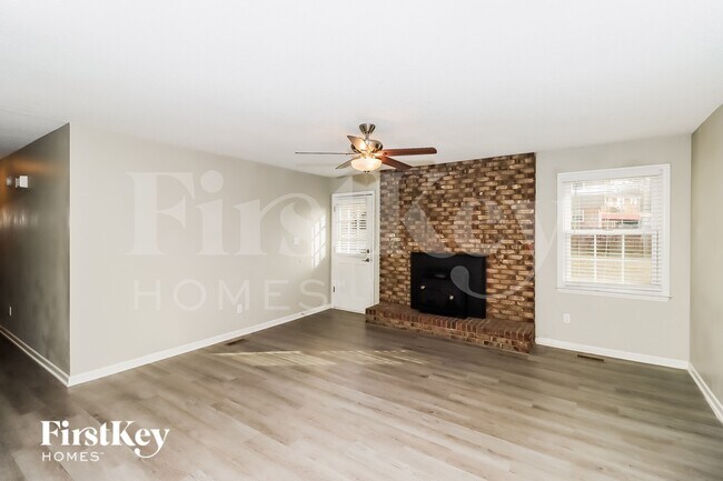 Photo - 4842 Greenwood Dr