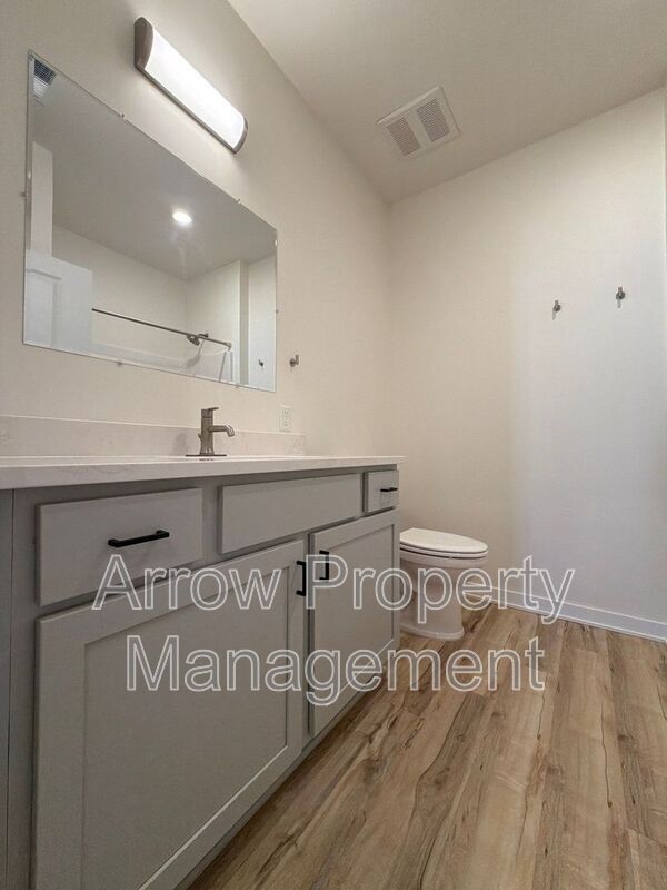 Photo - 2230 R St Unit 6