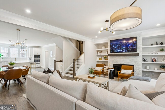 Photo - 1368 Live Oak Ln