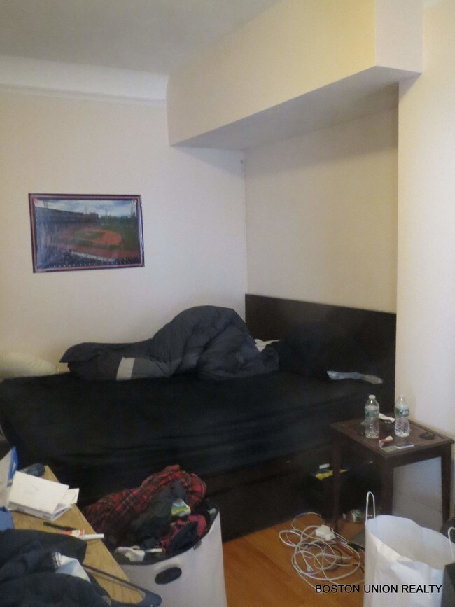 Photo - 587 Beacon St Unidad 3