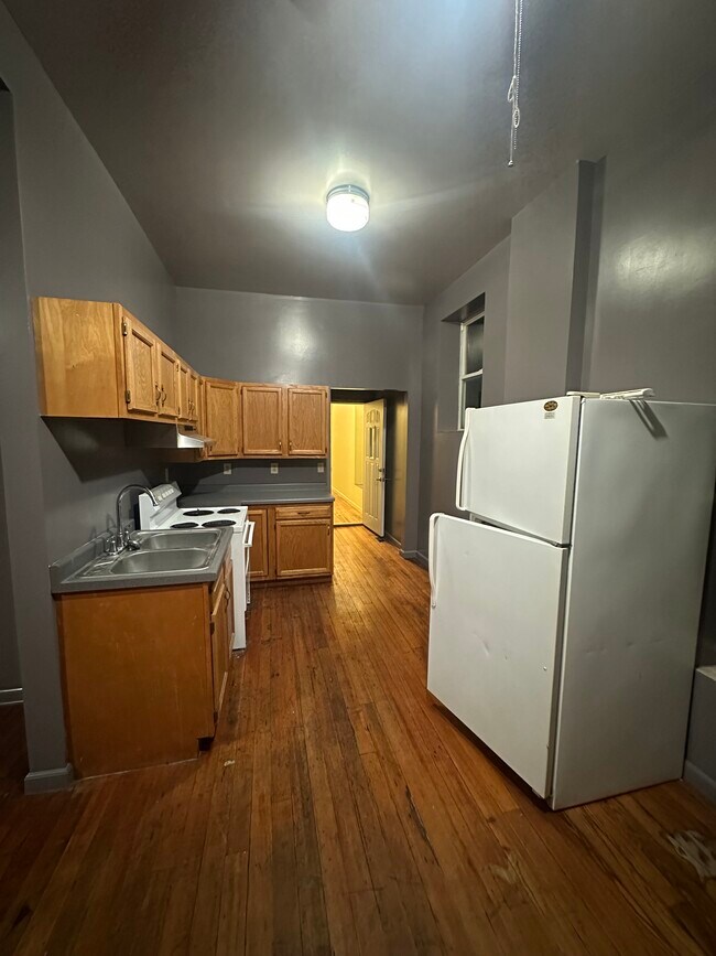 Photo - 998 IL-96 Unit 1-4