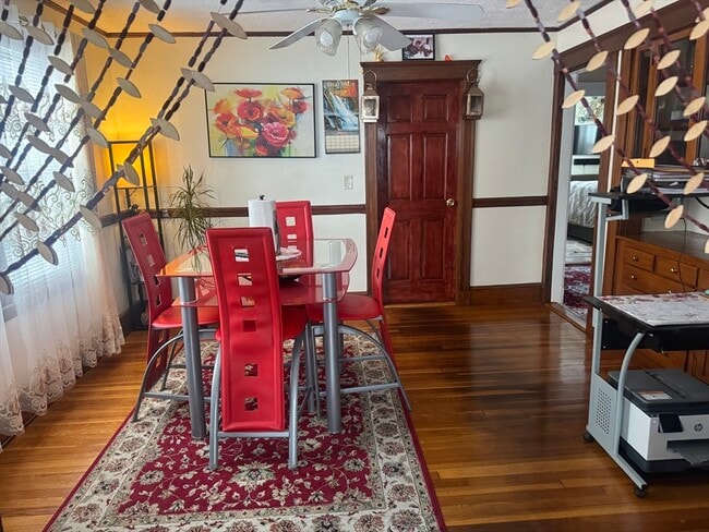 Photo - 108 Wilmington Ave Unidad 1