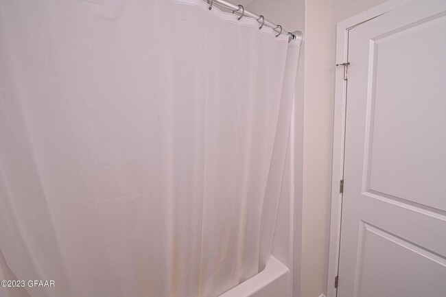 Photo - 809 Thames Ct