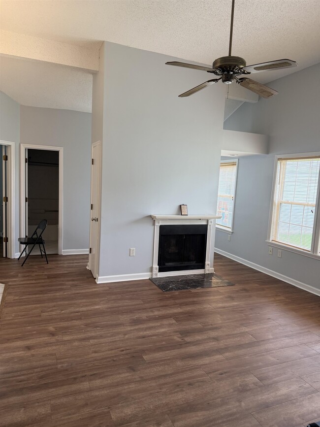 Photo - 126 Whitehaven Ct