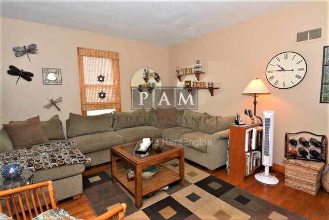 Photo - 6745 Hillside Ln